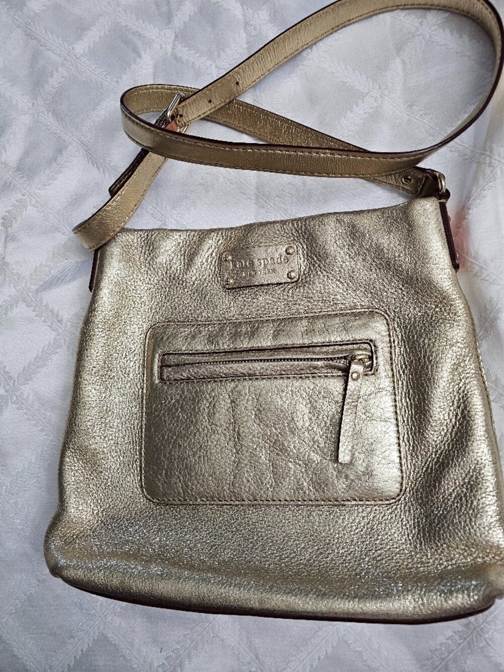 Kate Spade Gold Metallic Crossbody Bag! EUC!